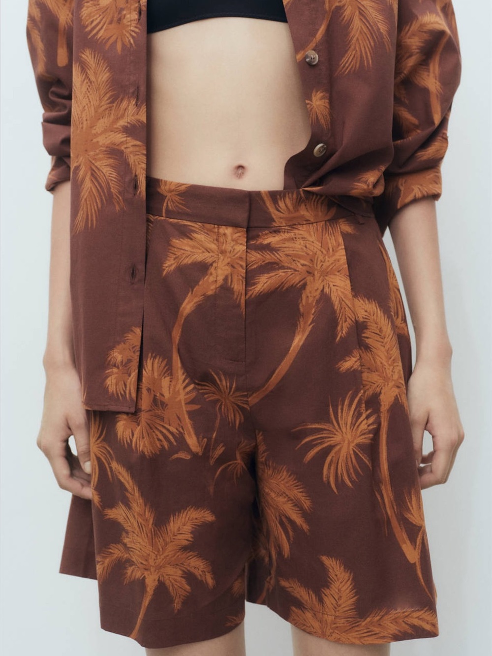 Mango - Brown Tropical Palm Bermuda Print Shorts, M/L 
US 10, NWT